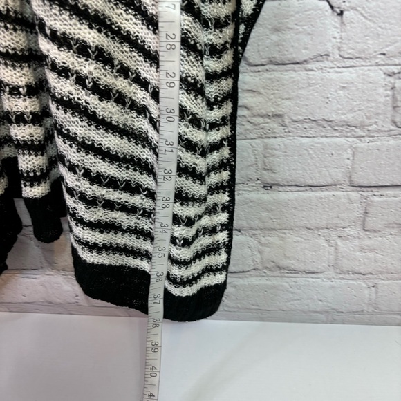 NWT Decree Black and White Striped Open Front Light Weight Poncho XL - Picture 3 of 8